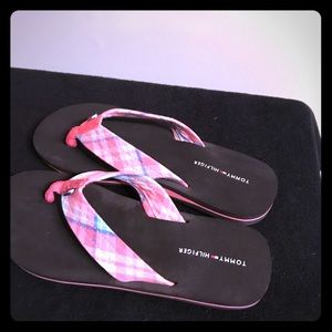 New pink plaid Tommy Hilfiger flip flops 6M